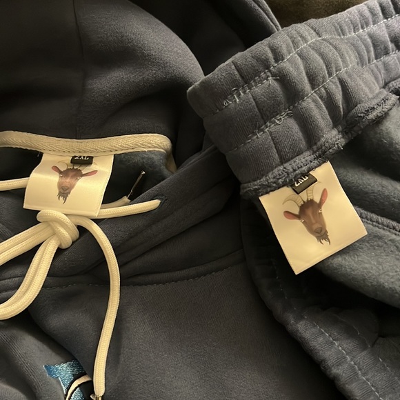 Top Goat Apparel - Picture 4 of 4